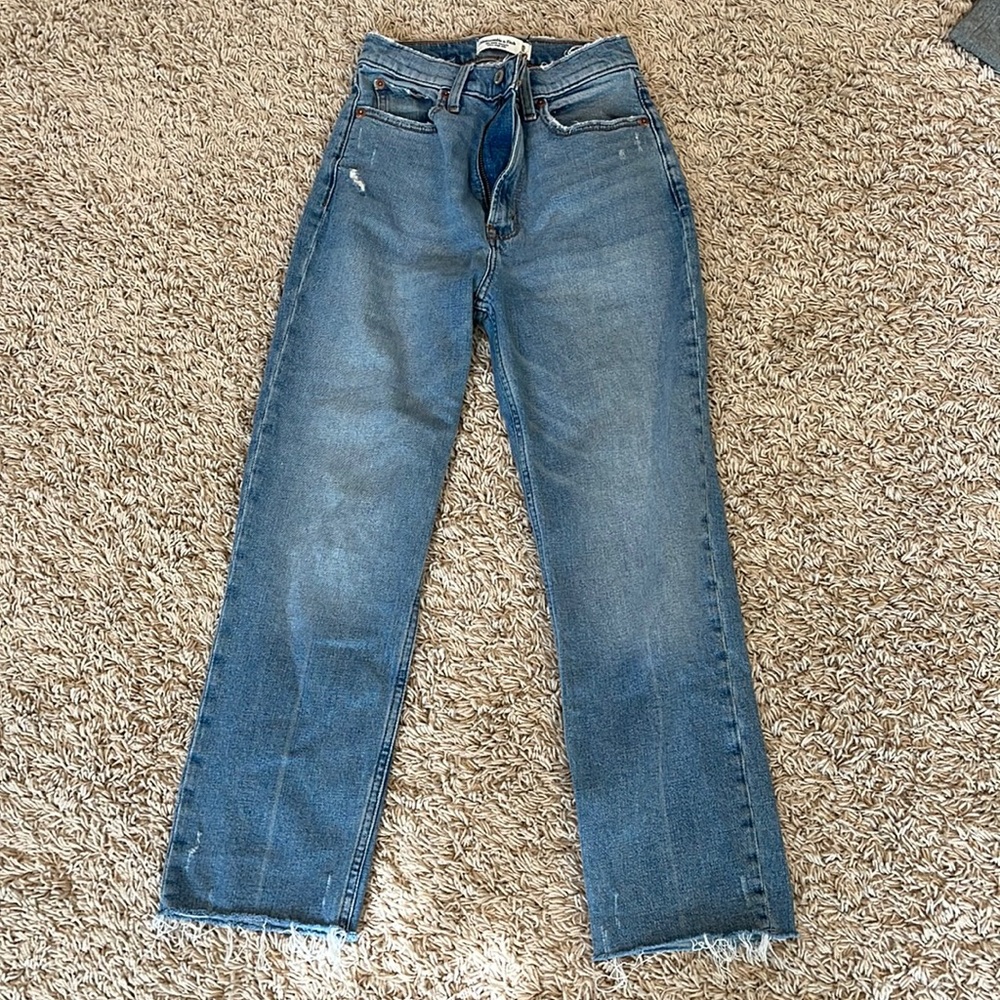 Abercrombie & Fitch Ankle Straight Ultra High Rise Jeans